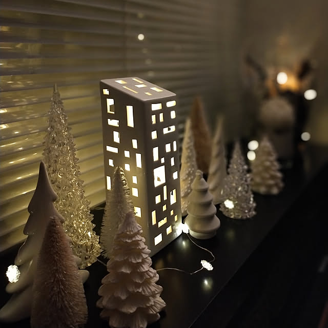 My Desk,クリスマス,セラミック,輸入食器専門店イデール,apartment,KӒHLER,urbania,100均の木,不揃いの窓,ハンドメイド,X'masディスプレイ,RoomClipショッピング,イベント受賞 購入品,LEDライト,キラキラ✨,ideale,2023/09/19mag掲載,RoomClip運営チームの皆様に感謝,ライターのmeruko77様に感謝 jinの部屋