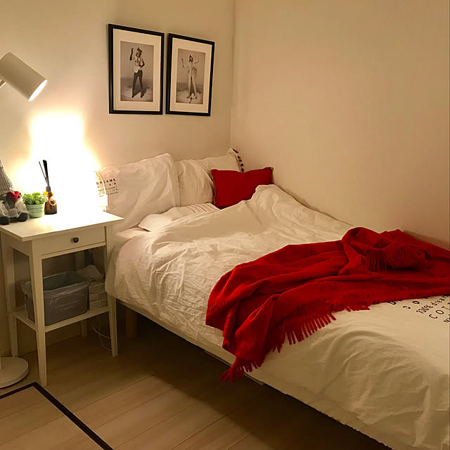 Bedroom,ブランケット,ZARA HOME,照明好き,IKEA 照明,無印良品ベッド,ニトリ 照明,IKEA サイドテーブル,Bcompany,ZARA HOME 掛け布団カバー Rio333の部屋