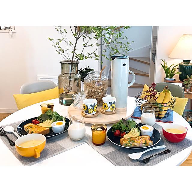 Kitchen,朝食コーデ,100均食器,食器,ニトリ,ニトリ2018食器モニター,お皿,モニター,ネイビープレート,24.5cmプレート,ネイビーインテリア,ホワイトインテリア,植物のある暮らし,ナチュラルインテリア,ニトリのダイニングテーブル,ランプのある暮らし,ドウダンツツジ,朝の風景,夏食器,3Coins,ニトリワイヤーバスケット,ダイソーランチョンマット,IKEAターンテーブル,陶器,美濃焼 2winkle-starの部屋