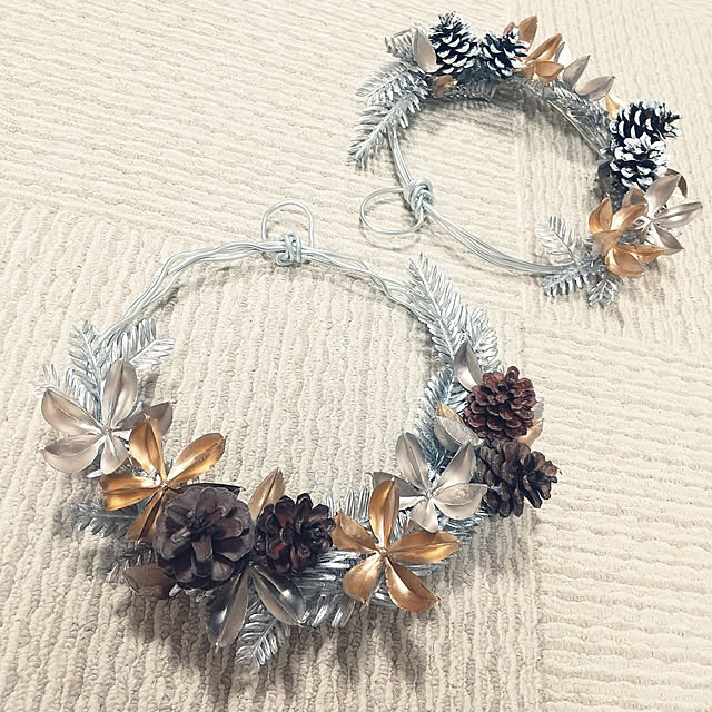 Lounge,クリスマス,DIY,ハンドメイド,ダイソー,拾った松ぼっくり,量産型,リース,手作り ujimAの部屋