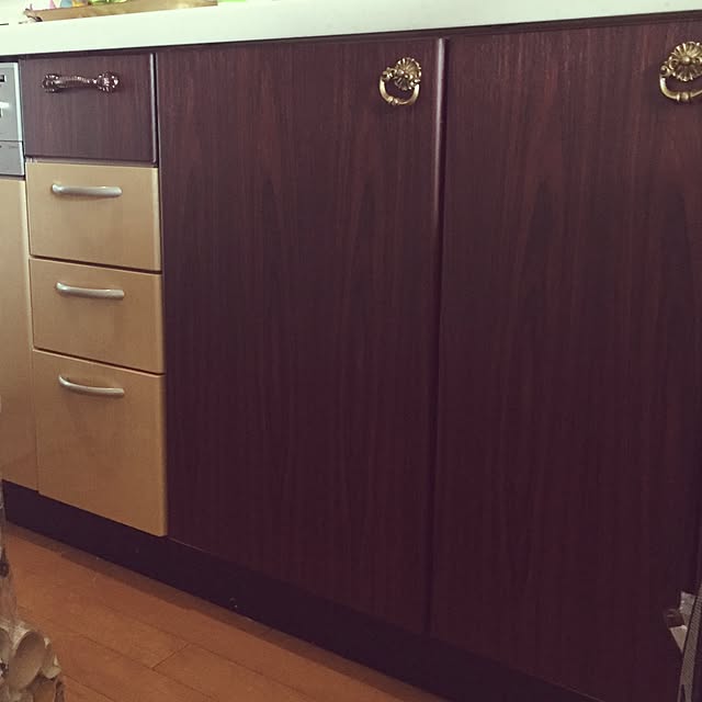 Kitchen,キッチン棚リメイク,キッチンリフォーム始めます,サンゲツリアテックシート,ローズウッド調,壁紙屋本舗 emmyyの部屋