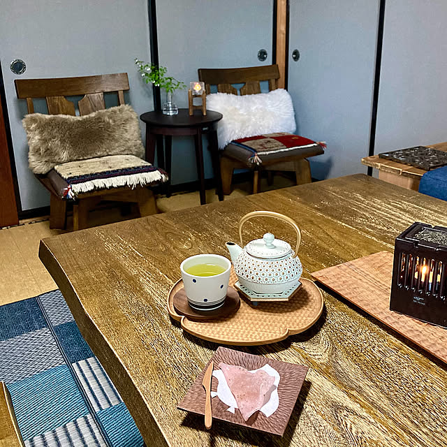 お茶の時間,器好き,南部鉄器カラーポット,南部鉄器,岩鋳,砥部焼 松田窯 すこし屋,砥部焼,薗部産業,高塚和則さん 花形パン皿,高塚和則,アーチグレー,襖塗り替え,古民家カフェ風,い草のある暮らし,イケヒコ・モニター,ヒコラー,い草,くすみカラー,癒し,好きなものに囲まれた暮らし,おうち時間を楽しむ,植物のある暮らし,日々の暮らし,My Desk,ギャッベ,和室,191×250cm,ブルー,DX京刺子 Alohaの部屋