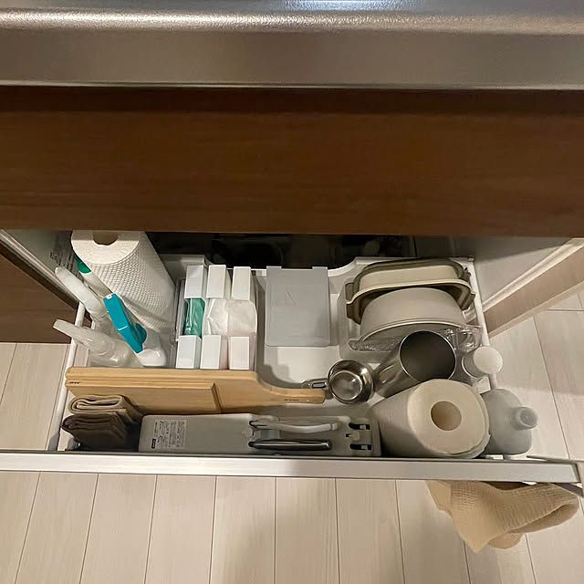 Kitchen,ビストロヌードル,温野菜メーカー,掃除洗剤収納,IKEA,キッチンシンク下収納,キッチンシンク下,キッチンペーパー収納,キッチン消耗品収納ケース,排水口ネット収納,ポリ袋収納,鮮度保持袋,セリア,ダイソー,100均,キッチングッズ,キッチン収納,転勤族,賃貸インテリア,シンプルインテリア,シンプル収納,賃貸収納,保存袋収納,積み重ね収納ボックス,スリーコインズ ayatan1206の部屋