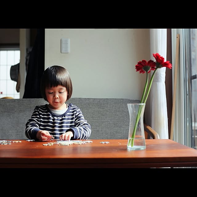 My Desk,北欧,花,花のある暮らし,子供と暮らす,無印良品,暮らしの道具,窓辺の風景,日常の風景,北欧ヴィンテージ,北欧ヴィンテージ家具,ガーベラ,暮らし kurumin5の部屋