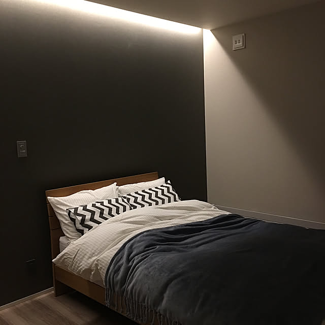 Bedroom,Francfranc,ダイソー,ニトリ,間接照明,ベッドルーム,グレー,アクセントクロス Maikoの部屋