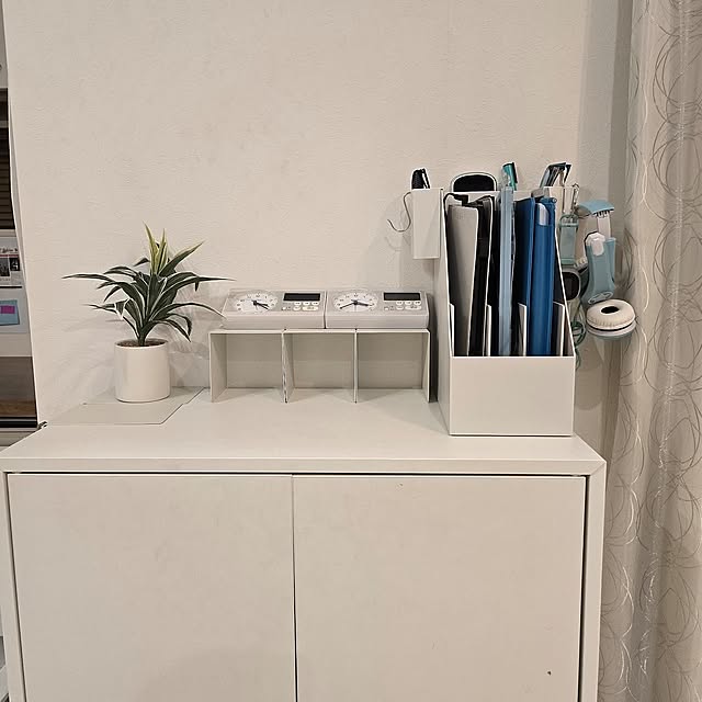 Lounge,使い方いろいろ,無印良品,ファイルボックス収納,無印のファイルボックス,タブレット置き場,チャレンジタッチ,こども収納,リビング収納,スッキリ暮らしたい,無印良品のある暮らし,学習用品収納,IKEAの棚,フェイクグリーン♡,仕切りスタンド maruの部屋