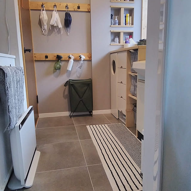 Bathroom,フロアマット,東リ,洗面所の床,目地棒,洗面所DIY,古い中古物件,グレーの壁,ニッチDIY WAKKOの部屋
