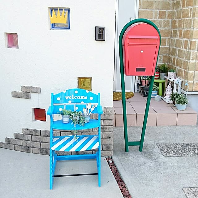 Entrance,ベビーチェア,リメイク,ペイント,子供と暮らす。,フェイクグリーン,カラフル雑貨,カラフルな部屋,100均,セリア,インスタやってます♡,インスタID→yukanenko1022 Yukanenkoの部屋
