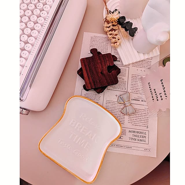 My Desk,THREEPPY,パンプレート,インテリア,1R,1K,ワンルーム,一人暮らし,レオパレス,ひとり暮らし,1K 1人暮らし,レオパレス21,一人暮らしインテリア,1R 一人暮らし,ひとり暮らしインテリア,レオパレスでも諦めない,レオパレスインテリア,レオパレスだからできる事,お皿 megurinの部屋