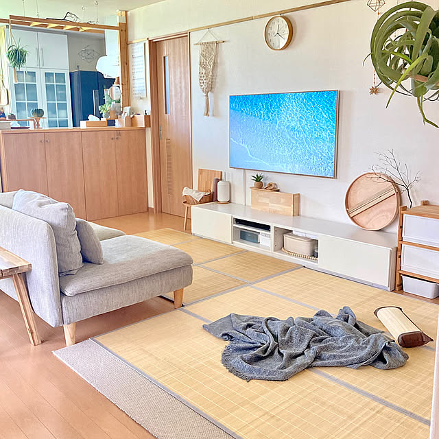 Overview,北欧,北欧ナチュラル,時計,ブランケット,ウォールフィットテレビ,東リ タイルカーペット,ジャパンディ,キセログラフィカ,フェイクグリーン,テレビボード,ピクチャーレール,竹枕,Daiso,ダイソー,竹ラグ,ソーデルハムンコンパクト,シンプル,壁掛けテレビ,IKEA,夏の模様替え,ナチュラル,ニトリ,建売住宅,こどもと暮らす merutoの部屋