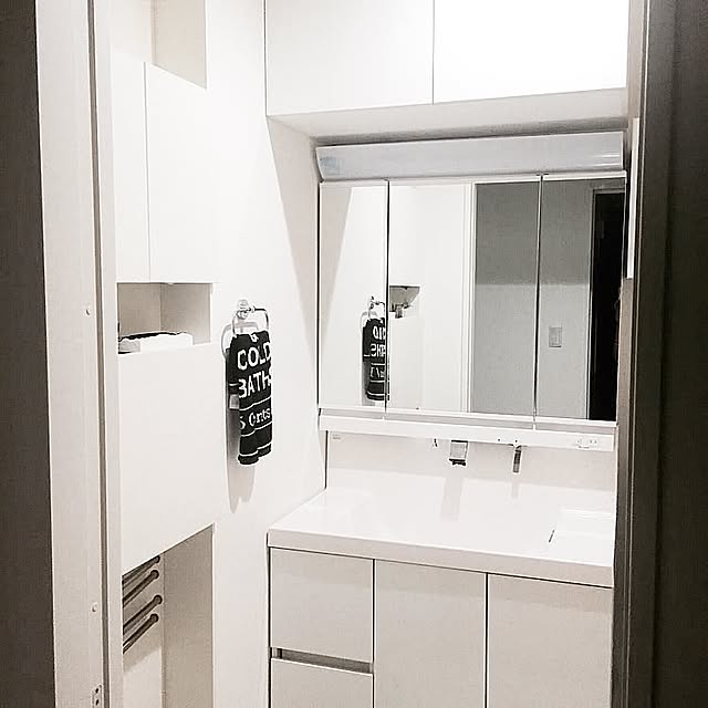 Bathroom,シンプル,H&M HOME,脱衣所,モノトーン,海外インテリアに憧れる,白黒,ホワイトインテリア etoile_muの部屋