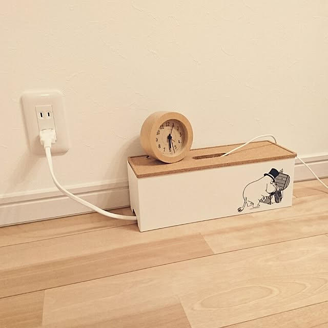 Bedroom,コード収納,ムーミン,IKEA,シンプル,ニトリ,目覚まし時計 mocomocoの部屋