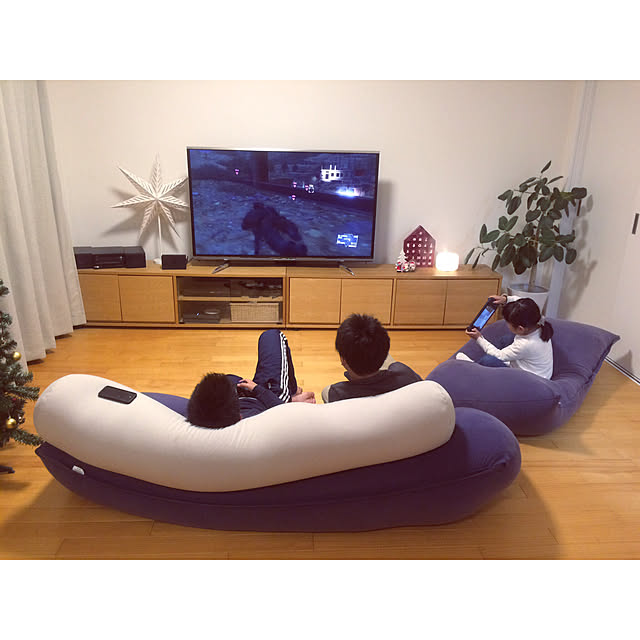 Lounge,PS4,Yogibo,Nintendo switch,ヨギボー,マンション暮らし,無印良品,クリスマスツリー,クリスマス,IKEA,中古マンションリフォーム,マンションリフォーム,アドベントカレンダー,ベンガレンシス,人をダメにするソファ maaLの部屋