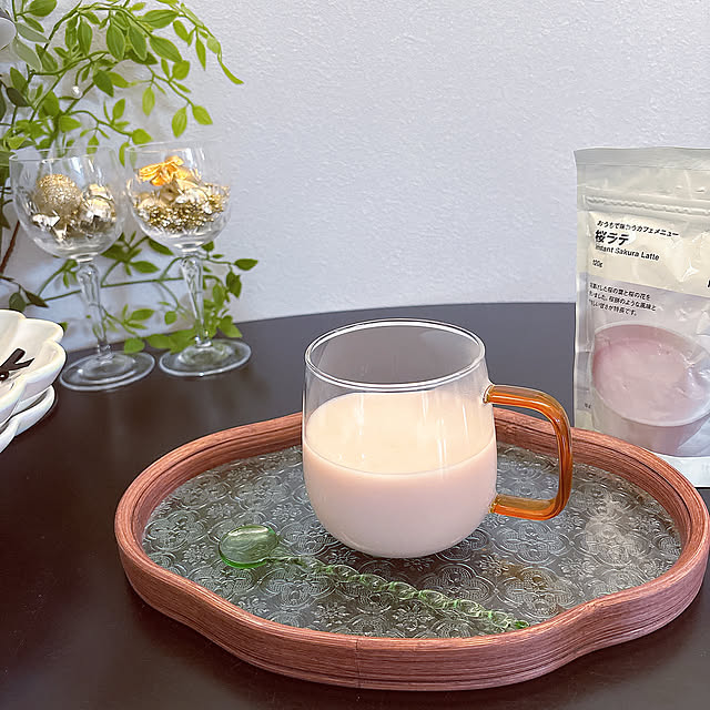 My Desk,桜ラテ,無印良品,大きめマグカップ,ガラスの器,ガラス,マグカップ,ブラウン,平屋,ひとり暮らし,平屋暮らし,ブランケットのあるお部屋,トキメキアイテム,ダイソー,ガラス雑貨,冬,ダイソー200円商品,レトロ tomatoの部屋