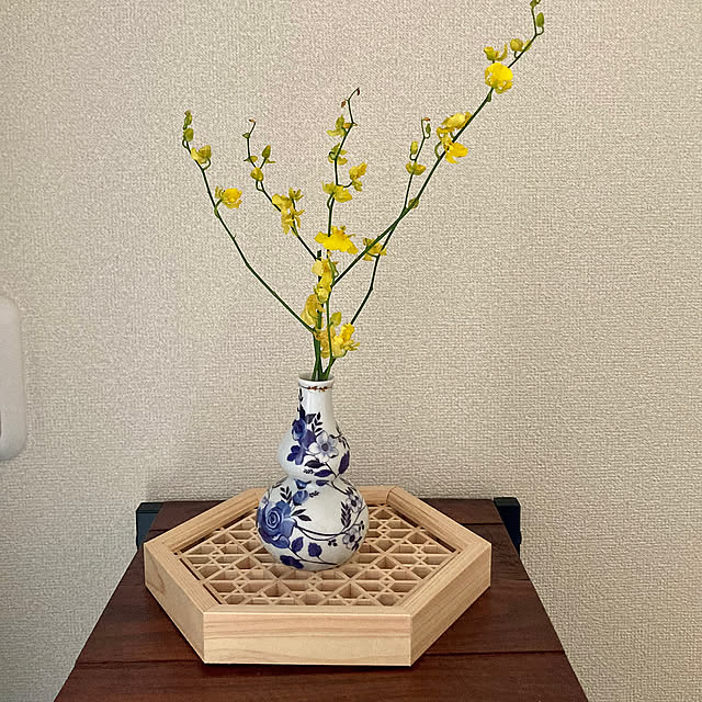 オンシジューム,一輪挿し,六角トレイ,組子細工,アートのある暮らし,シノワズリ,和テイスト,Bedroom,伝統工芸 midoの部屋