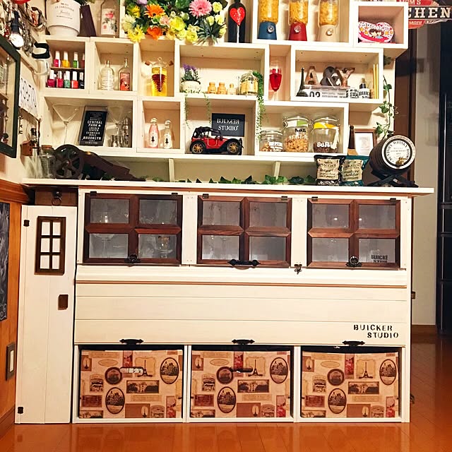収納機能盛りだくさん♪カラボリメイク「グラスショーケース＆収納棚」by BUICKERSTUDIOさん