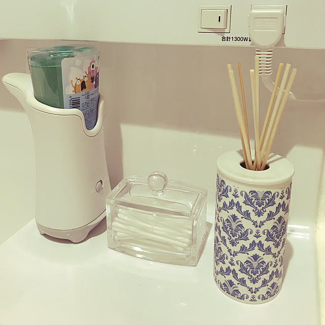 Bathroom,インテリアフレグランス,セリア,無印良品,洗面所,マキシングテープを貼っただけ♡,ニトリの小物入れ hozの部屋