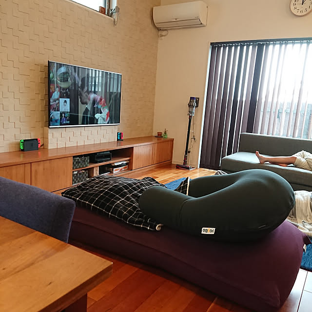 Lounge,ヨギボー,ヨギボーのある生活,ヨギボーマックス,ヨギボーサポート,Yogibo,Yogibo Max,朝日ウッドテック,ライブナチュラルプレミアム,LIXIL,造作テレビボード,テレビボード junaの部屋