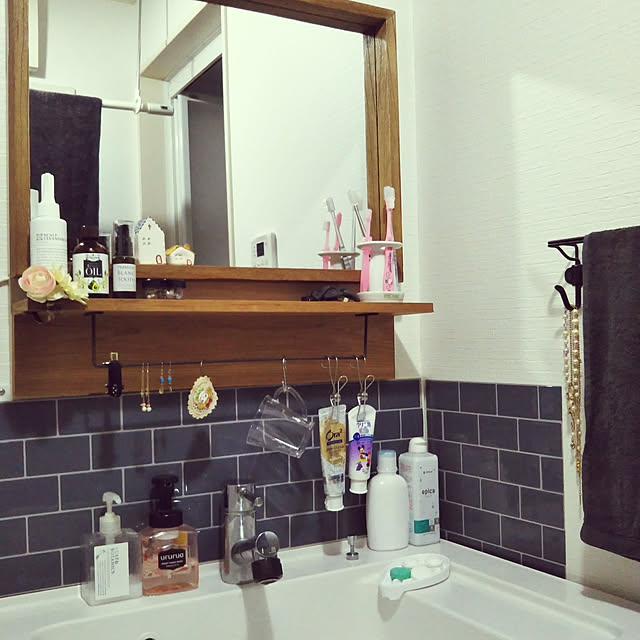 Bathroom,DIY リメイク,セルフリノベ,タイルシール,洗面台DIY,脱衣所&洗面所&ランドリー,洗濯ポール,脱衣場収納,物干しバー,浮かす収納,ずぼらなO型,Mai-yちゃんからの素敵便❤️ peachnutの部屋