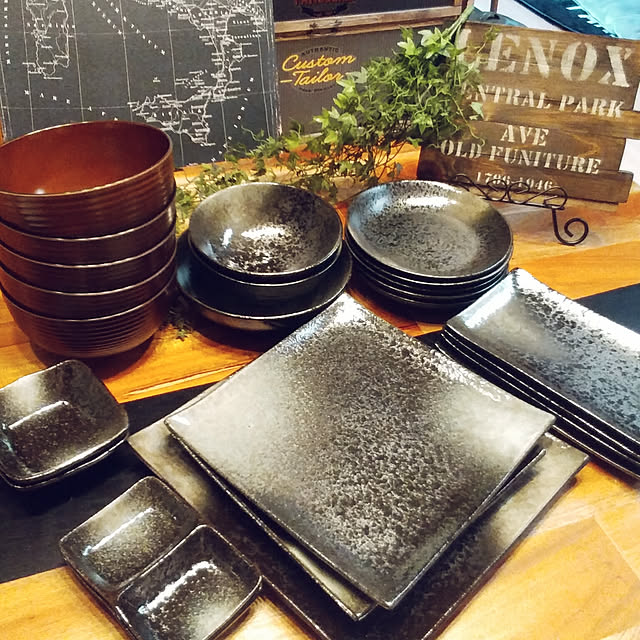 My Desk,2019.1.11,カインズ,DIY♡,いいね、フォローに感謝です.｡.:*♡,ニトリ,ニトリ食器,フェイクグリーン,シュクール,緑吹天目シリーズ,キャンバスポスター イタリア,和模様丼,断捨離ご褒美♡ naoporonの部屋