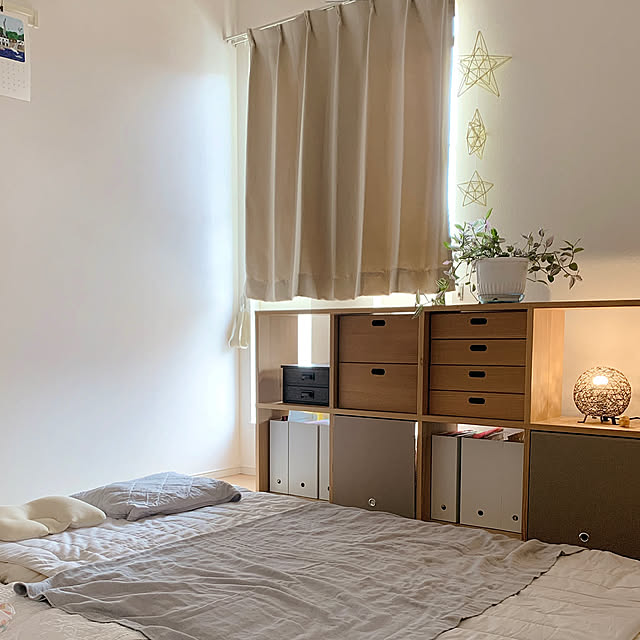 Bedroom,新たに植物が仲間入り,トラディスカンティア,古道具,寝室,無印良品,子どもと暮らす,賃貸暮らし,見て頂き感謝です♪,ご縁に感謝+ﾟ*｡:ﾟ,イベント参加,ヒンメリ,モビール,スタッキングシェルフ,無印の寝具カバー,布団派,ニトリ reichelの部屋