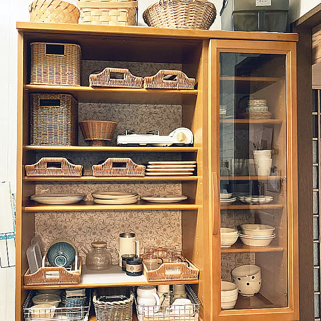 Kitchen,ウィリアム・モリス マスキングテープ,食器棚の扉は外しました,食器棚リメイク,無印良品,おうちカフェ,レトロな家,いつも見てくれてありがとうございます♡,モニター投稿,RoomClipショッピング,おうち見直し企画,もようがえ,カモ井加工紙 mt CASA,ウィリアムモリス happynikoの部屋