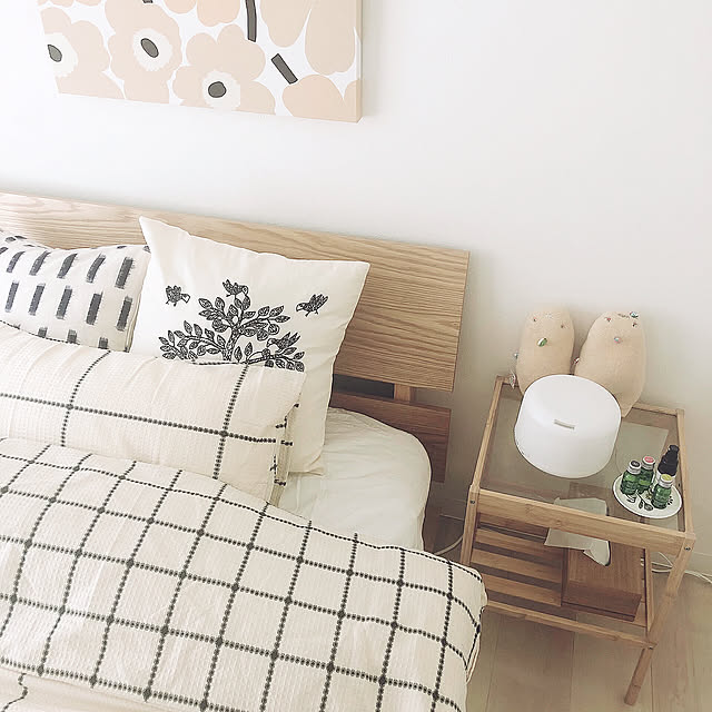 unico,賃貸,北欧インテリア,一人暮らし,ニトリ,marimekko,北欧雑貨,IKEA,ベッドルーム,ファブリックパネル,ベッドリネン,Bedroom ojiの部屋