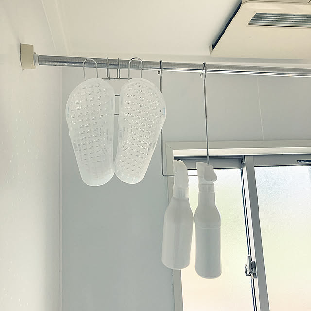 ひっかけ収納,掃除スプレー,シャワーサンダル,お風呂収納,Bathroom Rの部屋