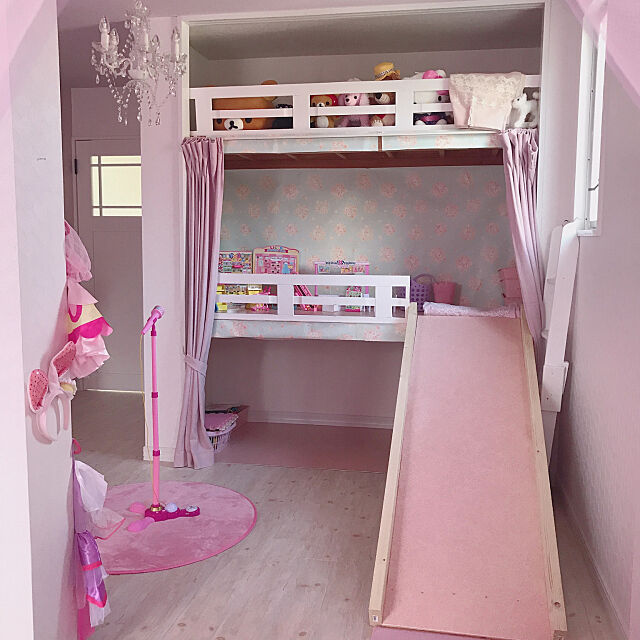 とことんピンク,DIY,子供部屋改造中,女の子部屋,ハンドメイド,姉妹のいる家,滑り台DIY,Bedroom iroiromamの部屋