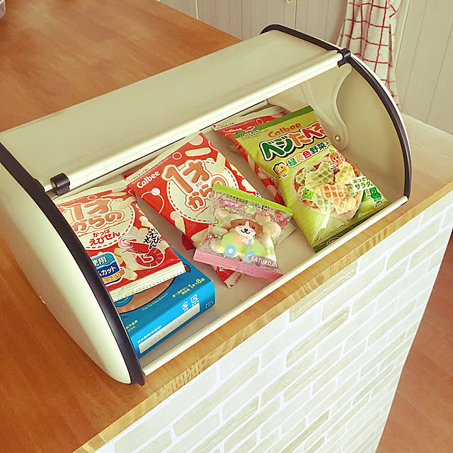 キッチンカウンター,ブレッドケース,ダイソー,ナチュラル,賃貸,フレンチカントリー,賃貸アパート,築25年,Kitchen,ブレッドケースに何入れてる？ mid0konの部屋