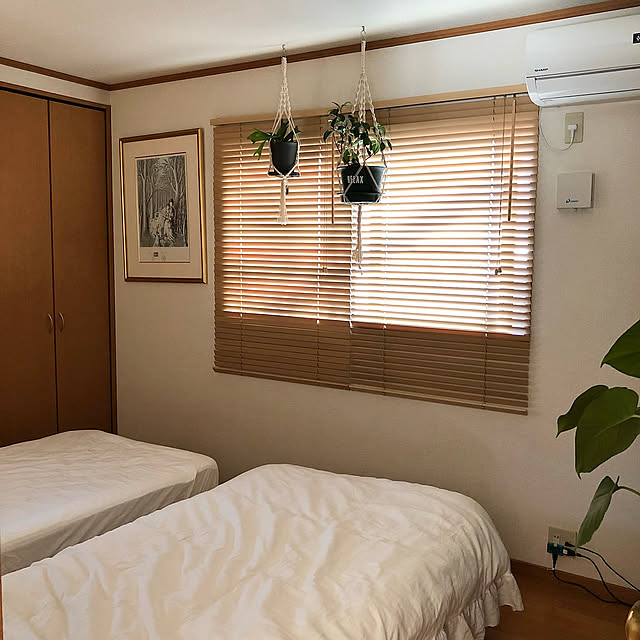ニトリの木製ブラインド,ニトリ,観葉植物のある暮らし,NO GREEN NO LIFE,Bedroom CoffeeHouseの部屋