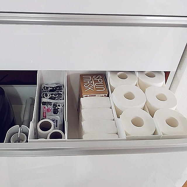 My Shelf,ストック収納,丁寧な暮らしを心掛けて❁*.ﾟ,ていねいな暮らし,居心地の良い家,清潔感❤︎,我が家の収納,モノを減らしてシンプルに,モノを減らす,平凡な毎日に感謝◡̈♥︎,収納のコツ掲載,清潔感,ペーパー類の収納 tomoの部屋