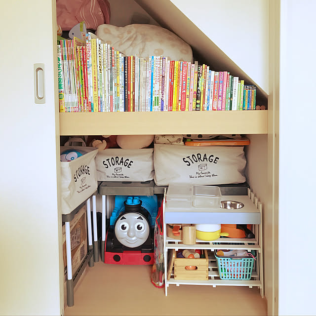 My Shelf,絵本が好き,トーマス,おもちゃ収納,絵本,押入れ収納,和室,おままごとキッチン,100均DIY,すのこDIY,Daiso,ダイソーストレージボックス,ダイソー,メガブロック,本棚 sorayuzumamaの部屋