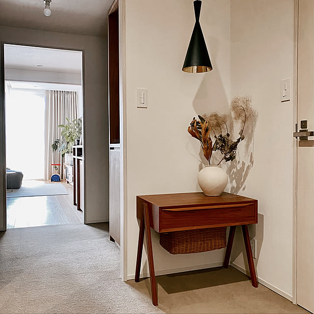 カーペット,リノベーション,照明,廊下,北欧,花瓶,ヴィンテージ家具,ZARA HOME,Entrance sohrの部屋