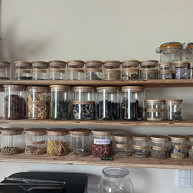 My Shelf,グリーンのある暮らし,癒しセット,ダイソー,100均,キャニスター,ハーブ,ハーブティー,趣味部屋,フードドライヤー,イベント参加,ラブリコでDIY,ラブリコ棚,ハーブ男子,ハーブティーのある暮らし,ナチュラルガーデン mtktr04の部屋