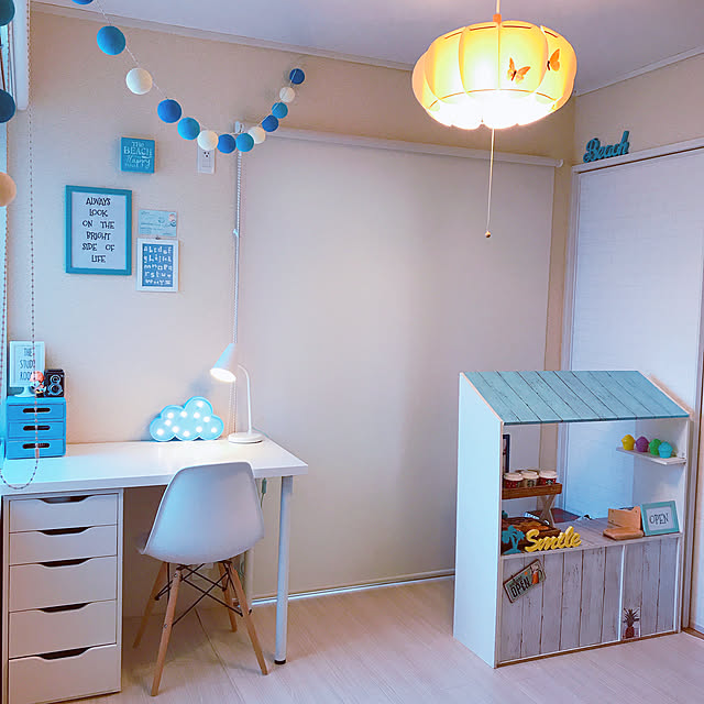 子ども部屋にはこれ Ikeaで人気のおすすめ机たち Roomclip Mag 暮らしとインテリアのwebマガジン