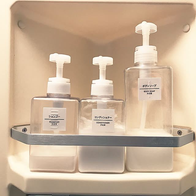 Bathroom,シャンプー、トリートメントの容器,お風呂,バスルーム,一人暮らし,雑貨,無印良品,賃貸,ラベルシール 3uleeの部屋