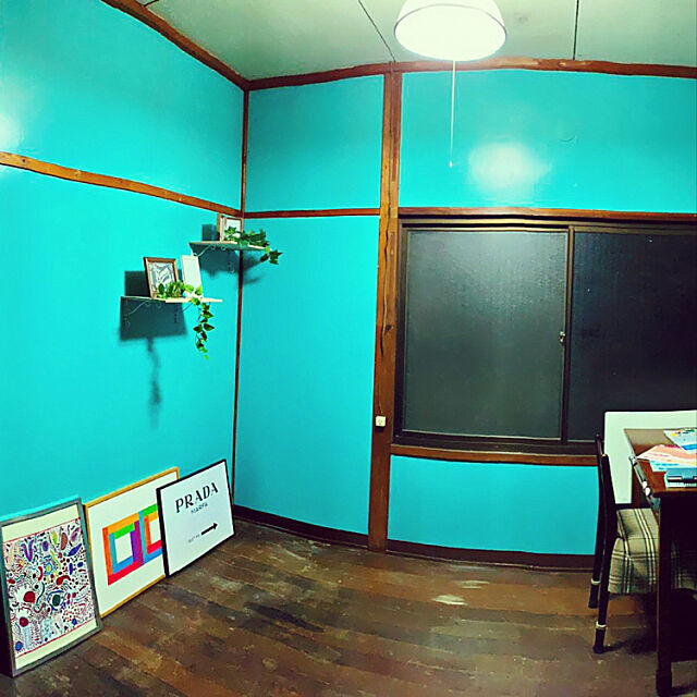 ダイソー,壁紙,壁紙リメイク,DIY,100均,写真フレーム,セルフペイント,My Desk SCK_jpの部屋
