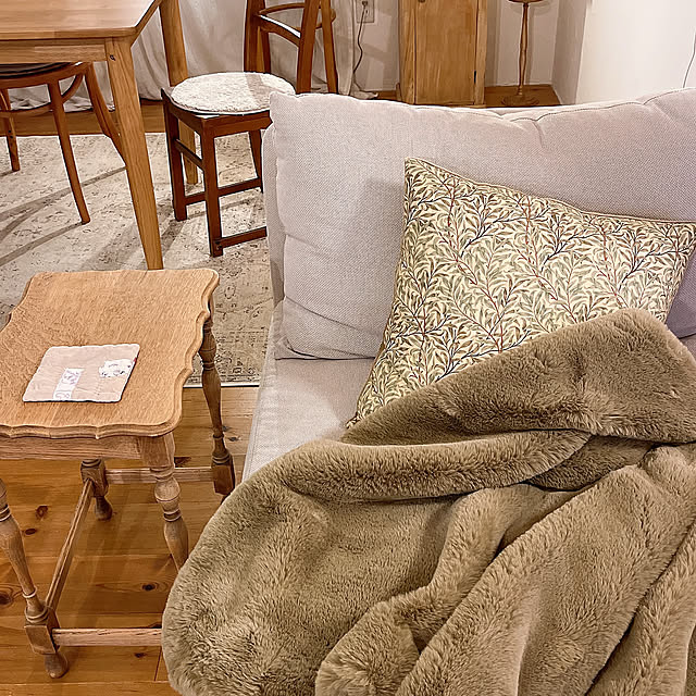 Overview,ウィリアムモリスクッションカバー,ウィリアムモリス,bcampany,インテリア,IKEA,サイドテーブル,ナチュラルインテリア,アンティーク家具,暮らし,アンティークのある暮らし,ソーデルハムン saooo39の部屋