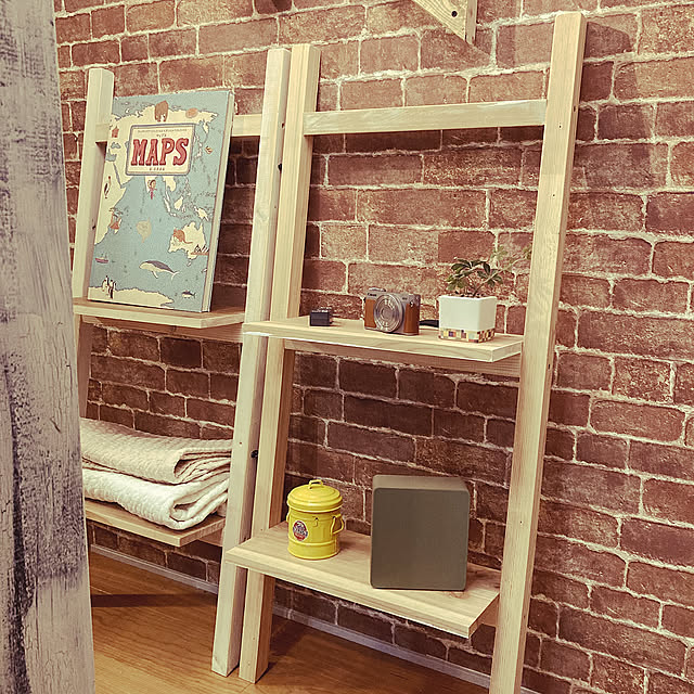壁紙屋本舗,ラダーシェルフDIY,ラダー,DIY,木材,On Walls pantarouの部屋
