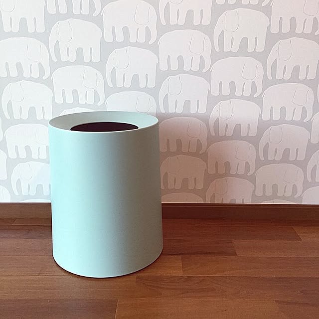 On Walls,ゴミ箱,フィンレイソン,チューブラーオム,北欧,北欧モダン,アクセントウォール,ごみ箱,子供部屋,壁紙 chrisの部屋