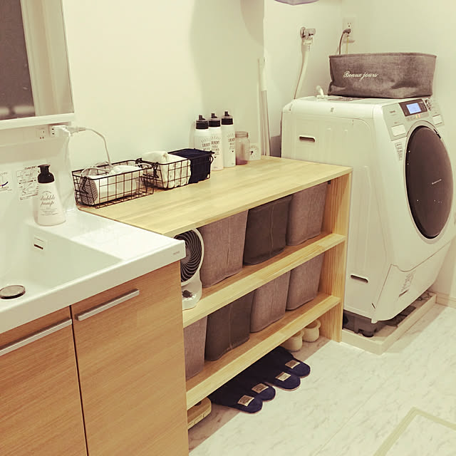 Bathroom,収納,100均,DIY,自作,バスルーム,カフェ風,脱衣所,シンプル,洗面,ランドリー,洗濯機,カリフォルニア,オイルステイン,ルンバ,ランドリーラック,すっきり,ランドリールーム,日曜大工,ニス,ジャストフィット dacco7369の部屋