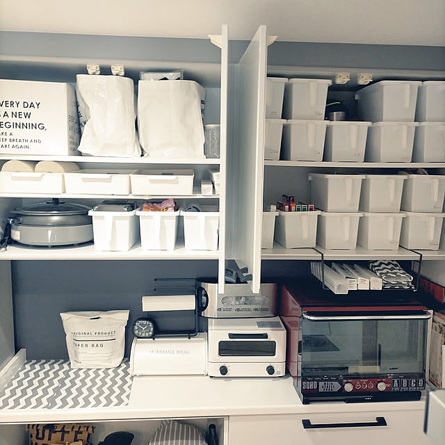 Kitchen,収納,白で統一,取っ手付きスタッキングボックス,セリア,ラベリングでわかりやすく,整理ボックス,日用品ストック SACHIの部屋