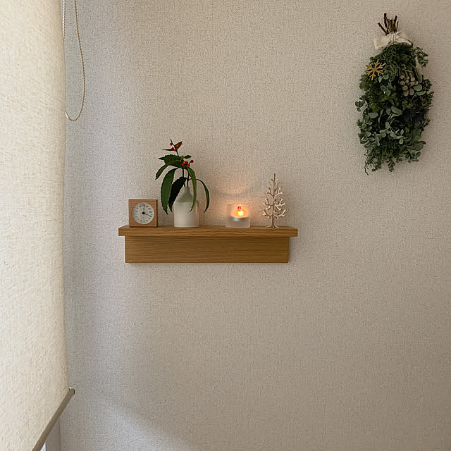 イッタラ,kivi,loviツリー,手作りスワッグ,受賞ポイントで購入,受賞記念,賃貸暮らし,見て頂き感謝です♪,壁面収納,無印良品,壁に付けられる家具,一輪挿し,My Shelf reichelの部屋