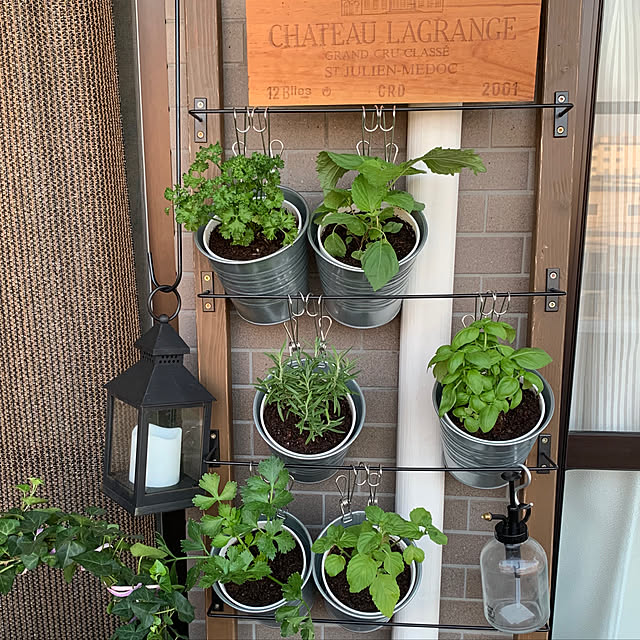 吊り下げ収納,ベランダ,ハンドメイド,DIY,男前,ベランピング,IKEA,アイアン,ハーブ,エアコンの配管隠し,観葉植物,ガーデニング,ワイン木箱,ベランダガーデン AKIRAの部屋