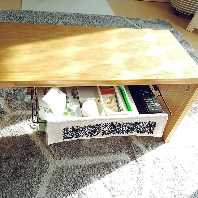 Lounge,リモコン収納,刺繍,セリア,簡易引出し,無印良品 コの字の家具 tokkoの部屋