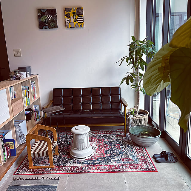 Lounge,ラグ,リラックス空間,観葉植物,雑貨,木製家具,土間のある暮らし,子供のいる暮らし,ペットと暮らす,カリモクソファー Yu-kiの部屋