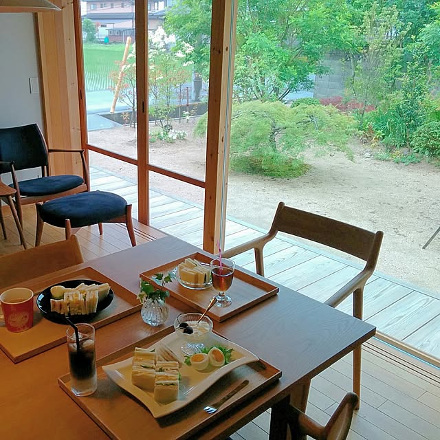 My Desk,くつろぎ空間,窓,住まい,北欧,新築,田舎暮らし,シンプルな暮らし,植木,すっきりとした暮らし,雑貨,北欧雑貨,植栽,家,マイホーム,家づくり,北欧インテリア,暮らし,すっきり暮らす,リビングダイニング,整理整頓,ガーデニング,丁寧な暮らし,平屋,紅葉,もみじ,新緑,ダイニング,ダイニングテーブル,無印良品,朝食,朝ごはん,二層コーヒー,二層カフェオレ,コーヒー hiraya2015の部屋