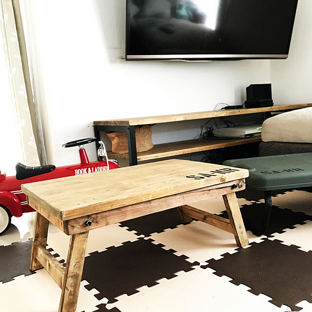 Lounge,子ども用テーブル,端材 DIY,折りたたみテーブル,アウトドアテーブル,DIY,男前,アンティーク,ステンシル自作,塗装リメイク SA-KRの部屋