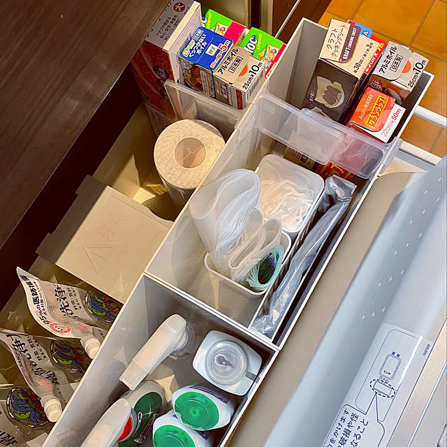 シンク下,シンク下の引き出し,キッチンアイテム,IG⇨yasuyo66,Nブラン,収納,ニトリ,2人暮らし,NITORI,ツールスタンド,保存袋,排水口ネット,ワンアクション,Kitchen,倒れない収納,バスケット用仕切り,立てる収納,食器洗剤収納,すべり止めシート,ズレ防止,ポリプロピレンファイルボックス,無印良品,仕切り収納,LIXILキッチン,ラップ収納 yasuyo66の部屋